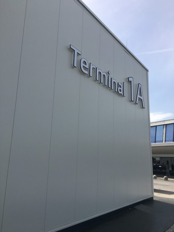 FLUGHAFEN WIEN TERMINAL 1A DACH- UND FASSADENSANIERUNG